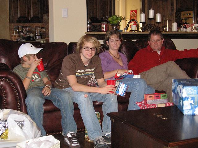 IMG_0126.JPG - Dalton, Nathan, Julie and Bret