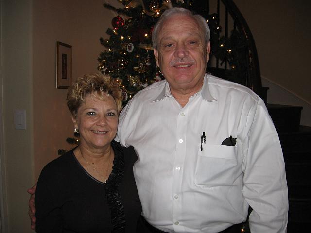 IMG_0130.JPG - Betty and Lynn