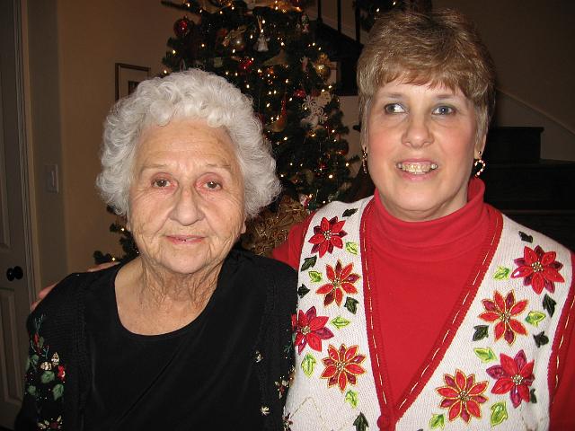 IMG_0131.JPG - Lydia Mae and Karen