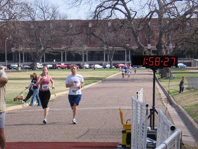 IMG_0193.JPG - Here come Shannon and Dad!