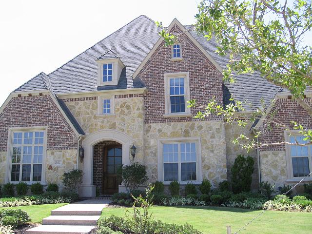 IMG_0207.JPG - The Adams' front yard.