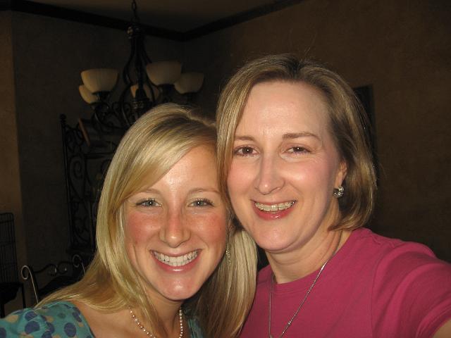 IMG_1005.JPG - Shannon and Mom